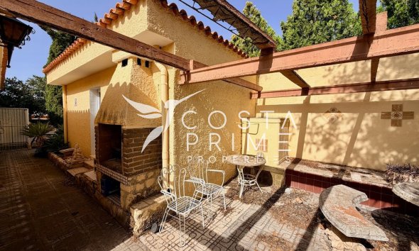 Resale - Villa  - La Nucía