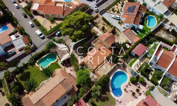 Resale - Villa  - La Nucía