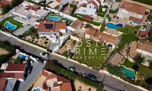 Resale - Villa  - La Nucía