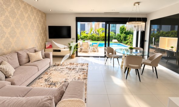 Resale - Villa  - Ciudad Quesada
