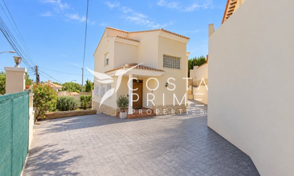Resale - Villa  - La Nucía