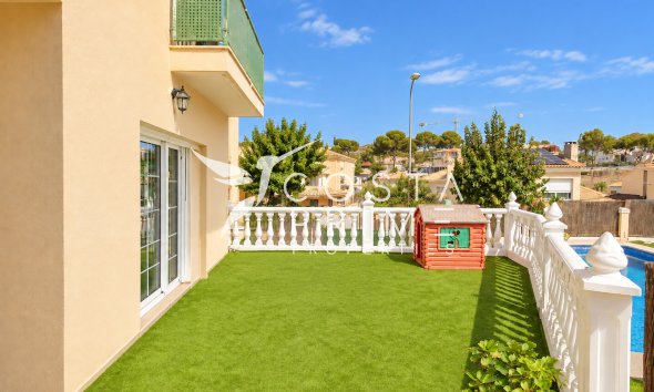 Resale - Villa  - La Nucía