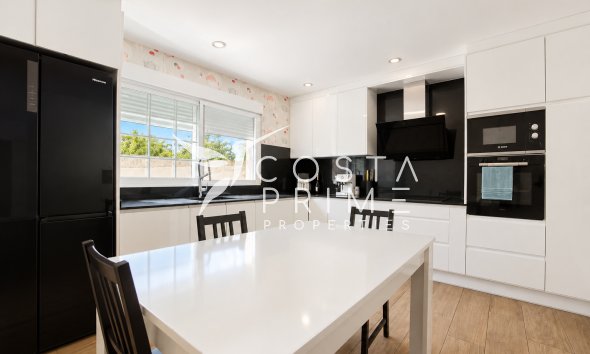 Resale - Villa  - La Nucía