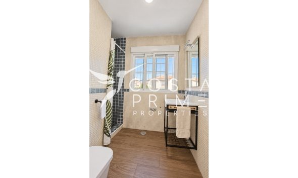 Resale - Villa  - La Nucía