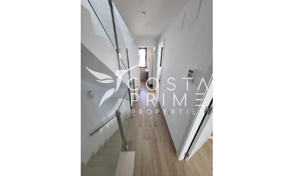 Odsprzedaż - Kamienica / bliźniak - Finestrat