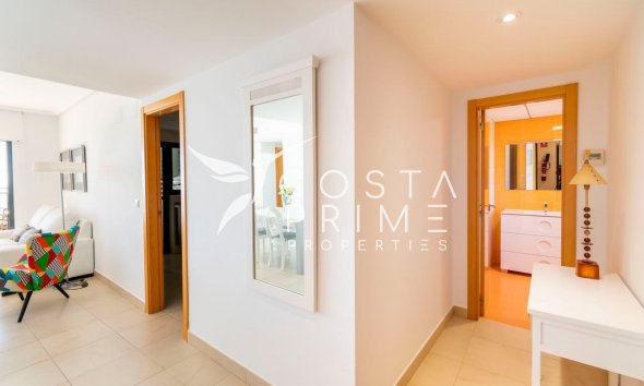 Resale - Apartment / Flat - Benidorm