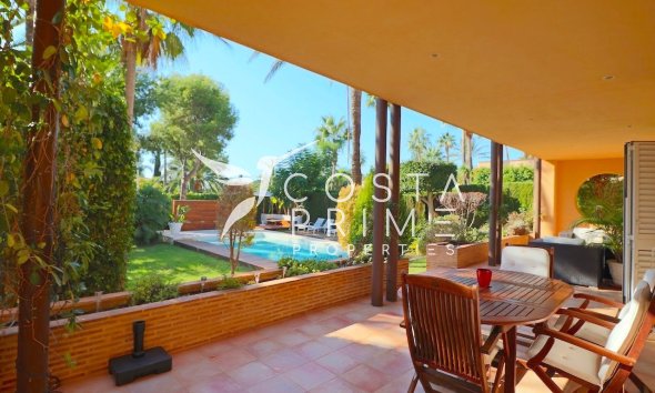 Resale - Villa  - Benidorm