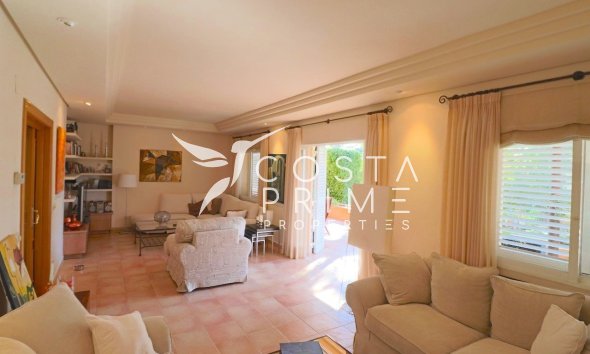 Resale - Villa  - Benidorm