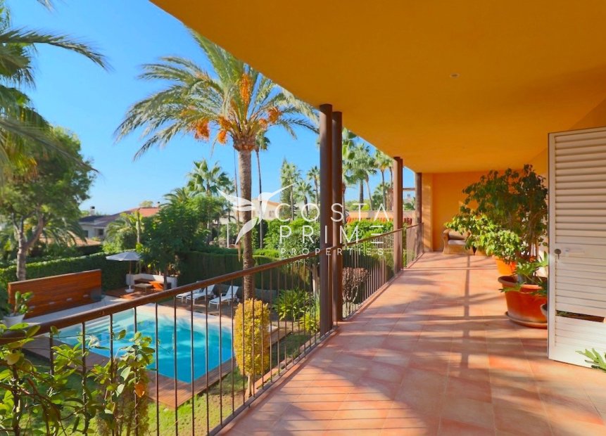 Resale - Villa  - Benidorm