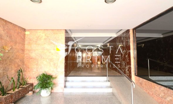 Resale - Apartment / Flat - Benidorm