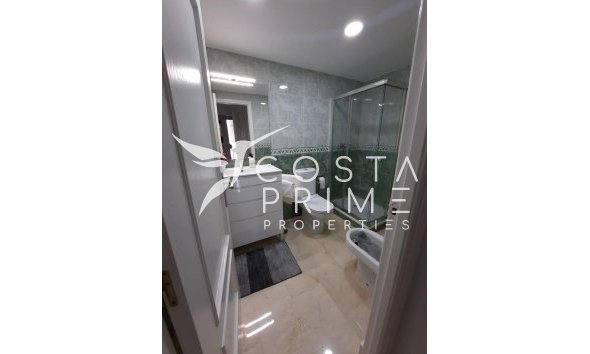 Resale - Apartment / Flat - Benidorm