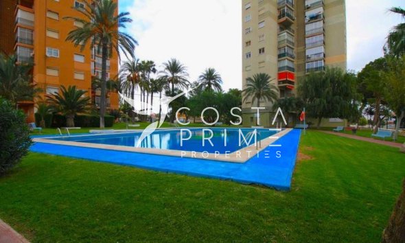 Resale - Apartment / Flat - Benidorm