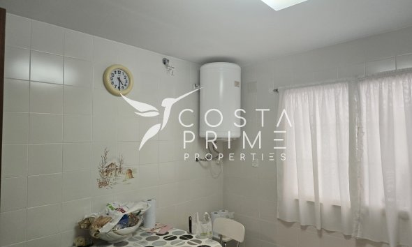 Resale - Apartment / Flat - Benidorm