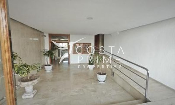 Resale - Apartment / Flat - Benidorm