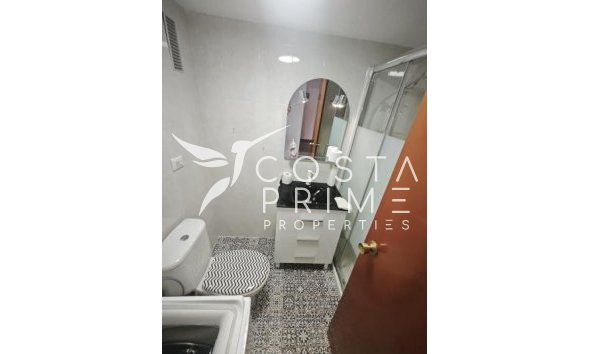 Resale - Apartment / Flat - Benidorm