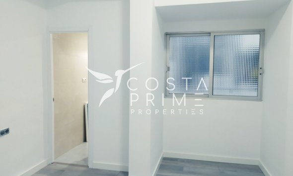 Resale - Apartment / Flat - Benidorm