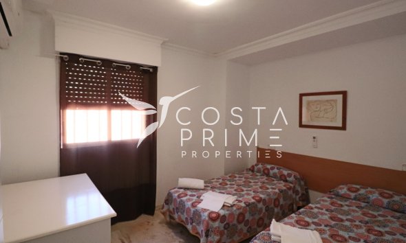 Resale - Apartment / Flat - Benidorm