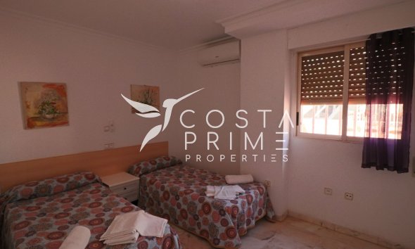 Resale - Apartment / Flat - Benidorm