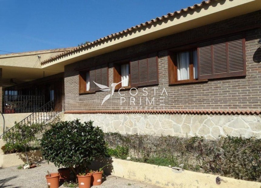 Resale - Villa  - Benidorm