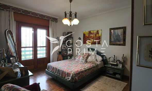 Resale - Villa  - La Nucía