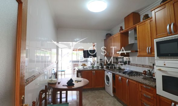 Resale - Townhouse / Semi - La Nucía