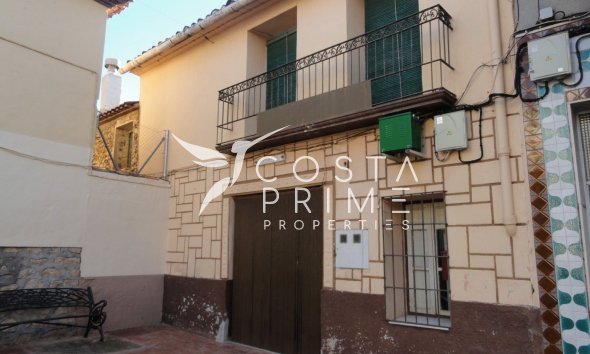 Resale - Townhouse / Semi - Bolulla