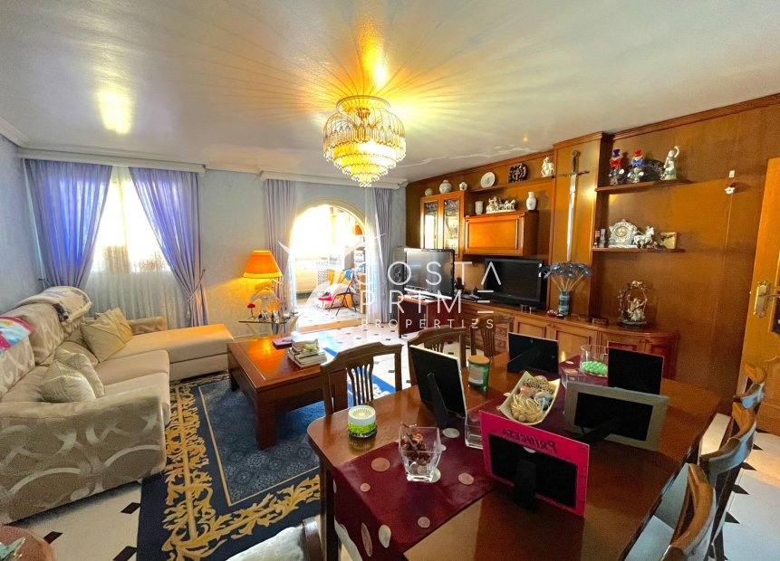 Resale - Apartment / Flat - Benidorm