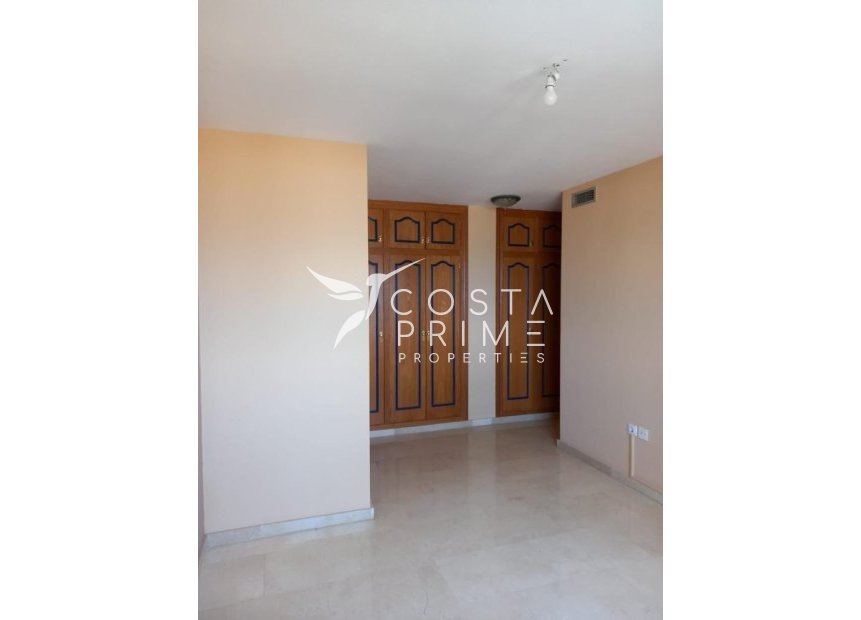 Resale - Apartment / Flat - Benidorm