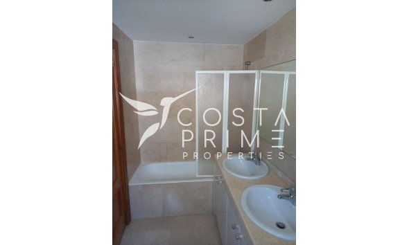 Resale - Apartment / Flat - Benidorm