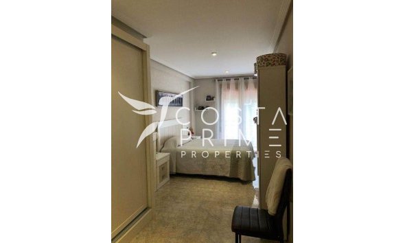 Resale - Apartment / Flat - Benidorm