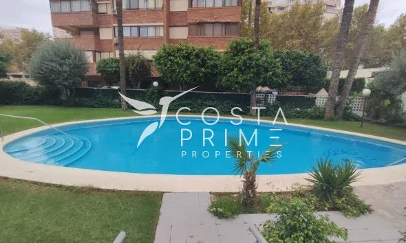 Resale - Apartment / Flat - Benidorm