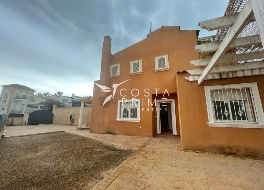 Resale - Townhouse / Semi - La Nucía