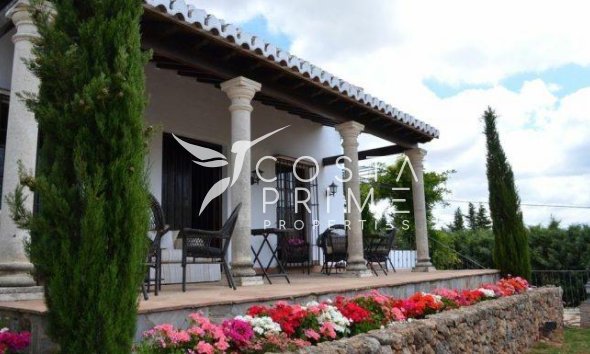 Resale - Villa  - Villanueva del Rosario