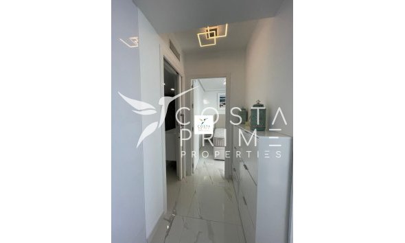 Resale - Apartment / Flat - Benidorm