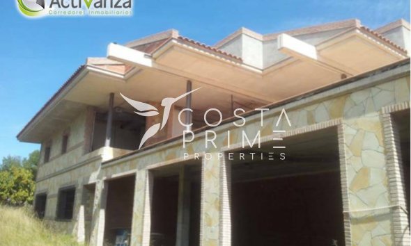 Resale - Villa  - Benidorm