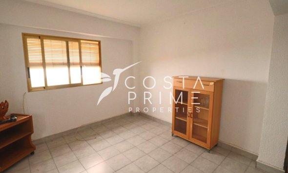 Resale - Apartment / Flat - Benidorm