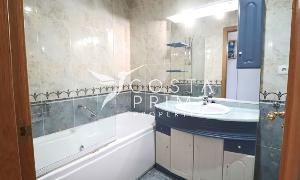 Resale - Apartment / Flat - Benidorm