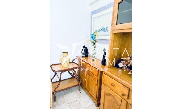 Resale - Apartment / Flat - Benidorm