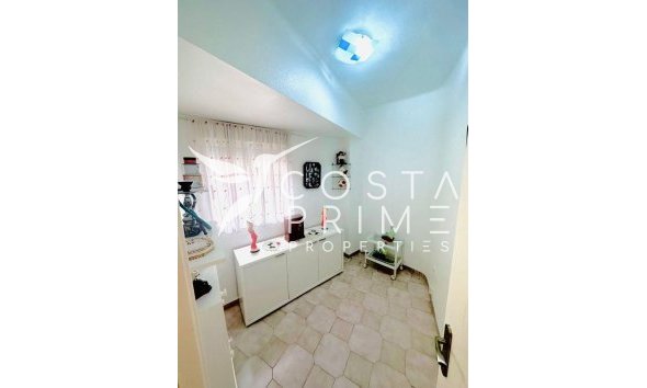 Resale - Apartment / Flat - Benidorm