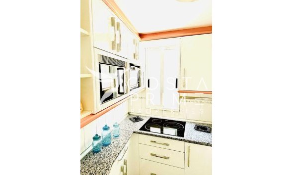 Resale - Apartment / Flat - Benidorm