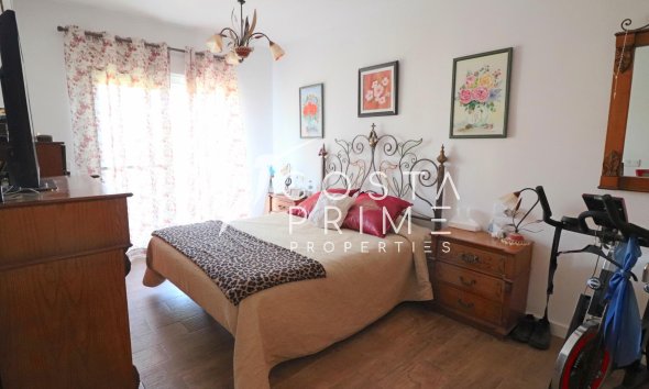 Resale - Townhouse / Semi - La Nucía