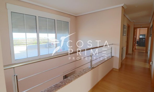 Resale - Villa  - Polop