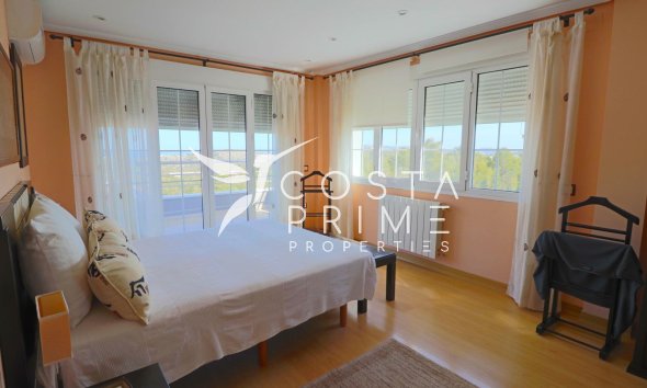 Resale - Villa  - Polop