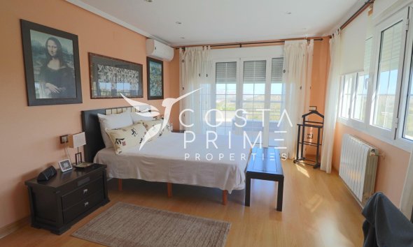 Resale - Villa  - Polop