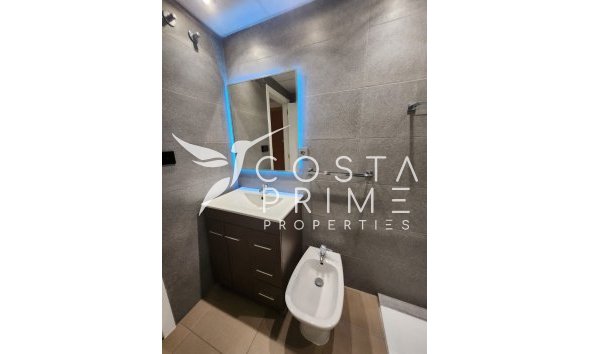 Alquiler a largo plazo - Apartamento / Piso - Benidorm