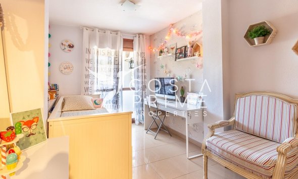 Resale - Apartment / Flat - Finestrat