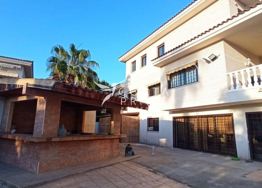 Újraértékesítés - Villa  - Benidorm