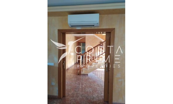 Resale - Villa  - Benidorm