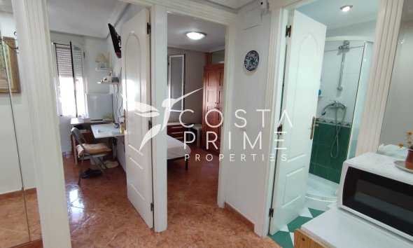 Resale - Apartment / Flat - Benidorm