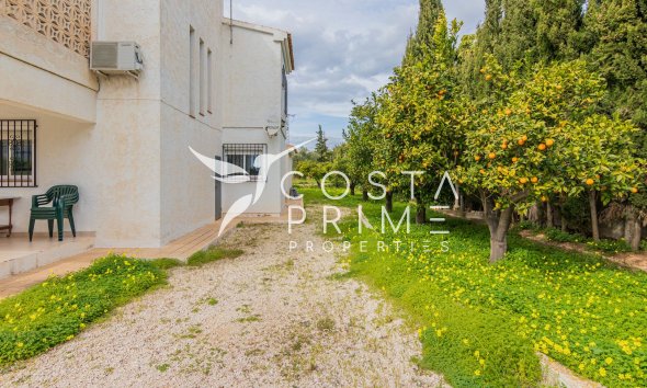 Resale - Villa  - Altea